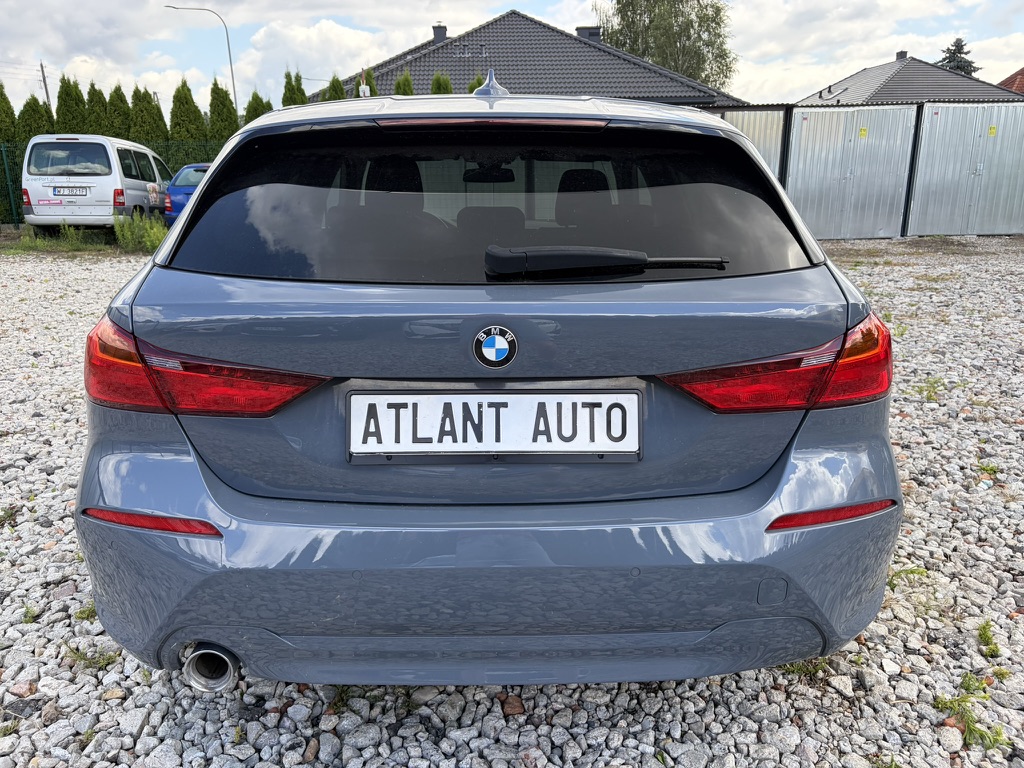 BMW 116d Business Advantage DCT — zdjęcie 9
