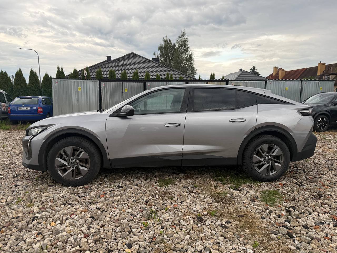 Peugeot 408 Allure 1.2 PureTech 130 EAT8 — zdjęcie 4