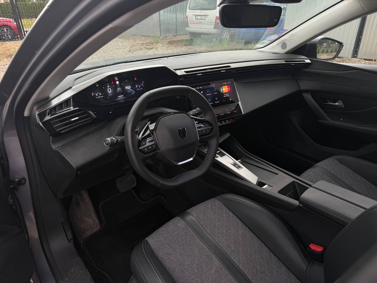 Peugeot 408 Allure 1.2 PureTech 130 EAT8 — zdjęcie 10